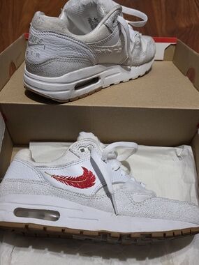 Nike Air Max 1  The Bay with Red Swoosh Feather